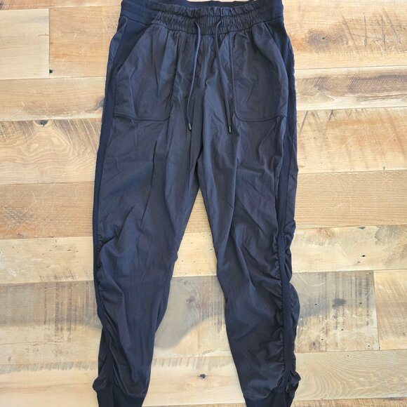 Lululemon Pant Women's Joggers Tapered Leg Black Size 10 - Picture 1 of 6